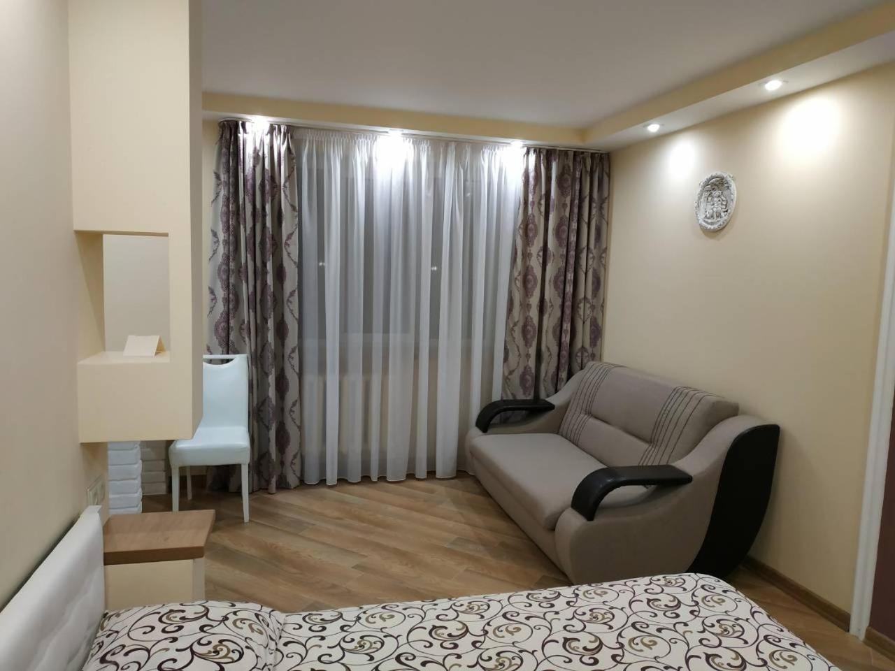 Apartments In The Center Maidan Rivne Exteriér fotografie